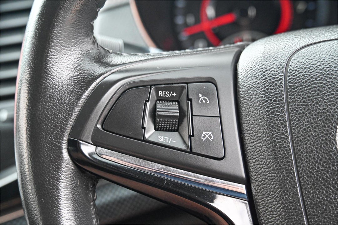 2016 Holden Commodore Sv6 Black, Automatic, 156262 km, Photo 11