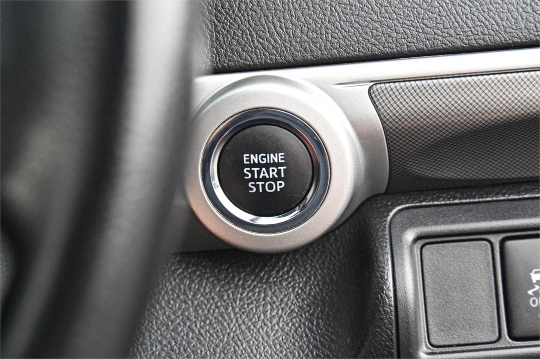 2017 Toyota Camry Atara Sx, Automatic, 82998 km, Photo 11