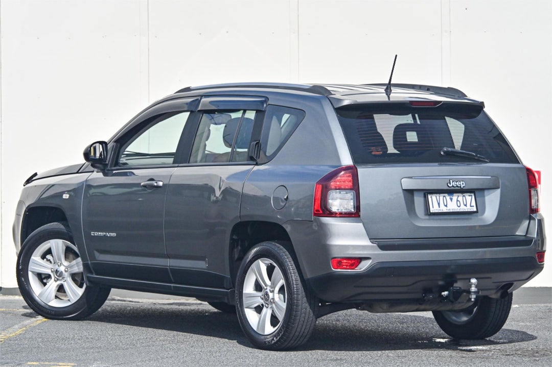 2013 Jeep Compass Sport, Automatic, 133454 km, Photo 2