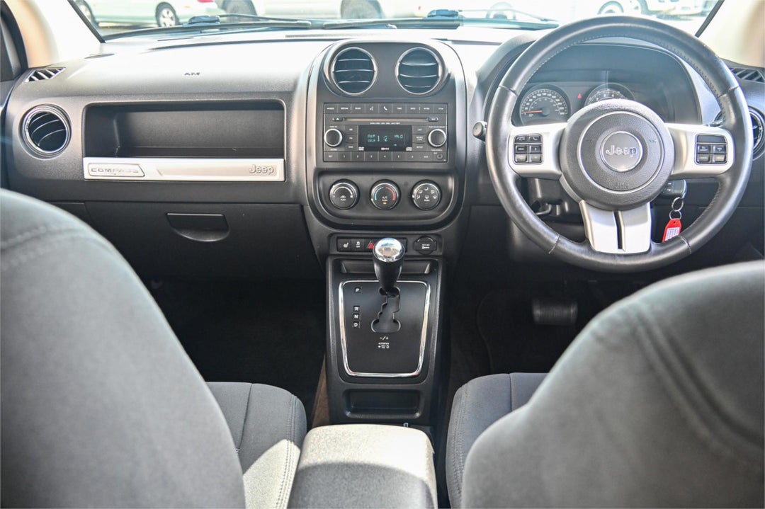 2013 Jeep Compass Sport, Automatic, 133454 km, Photo 6