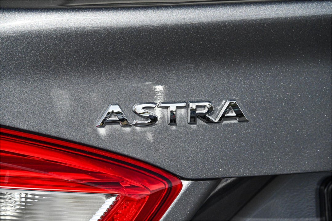 2017 Holden Astra Ls, Automatic, 86405 km, Photo 4