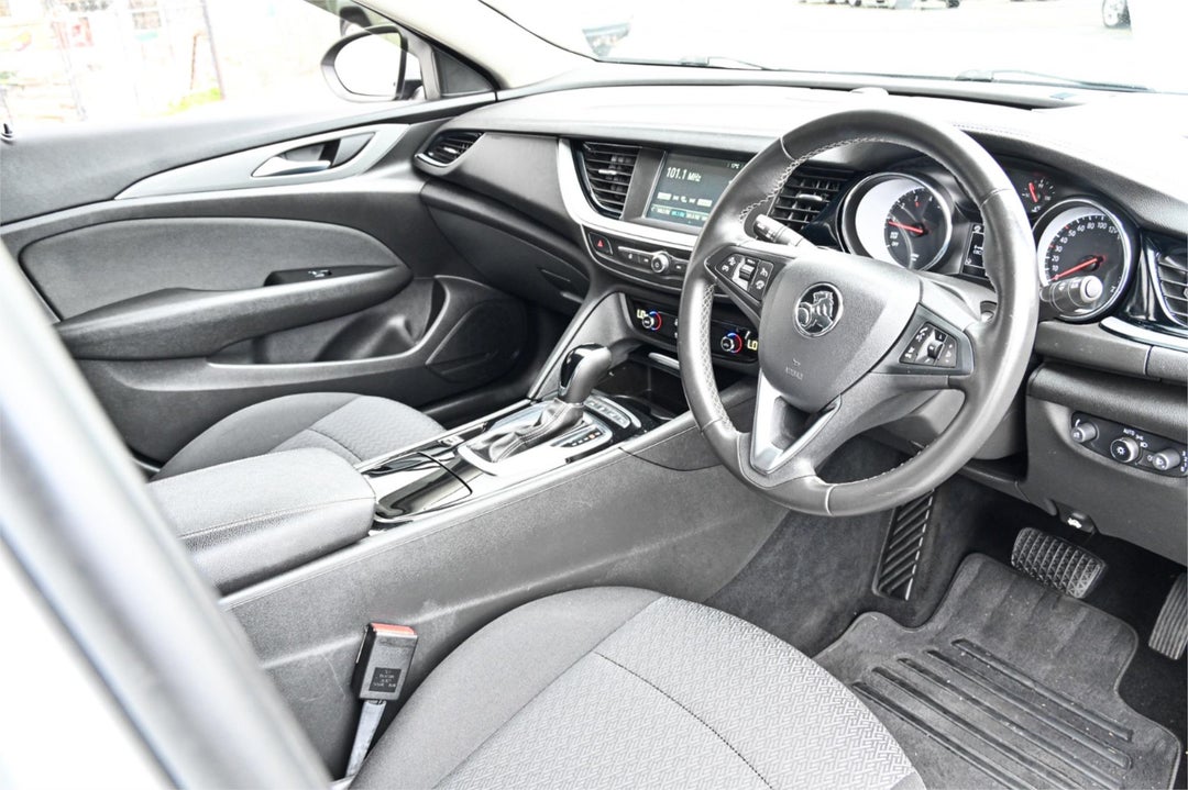 2019 Holden Commodore Lt, Automatic, 99097 km, Photo 6