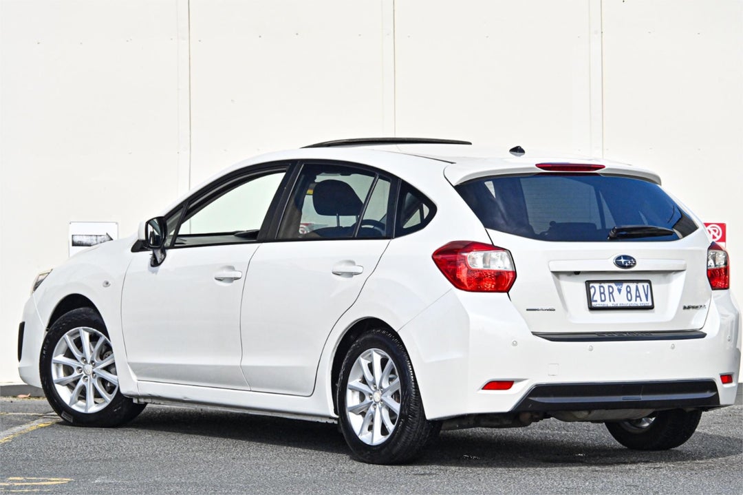 2013 Subaru Impreza 2.0i-l, Manual, 173608 km, Photo 2