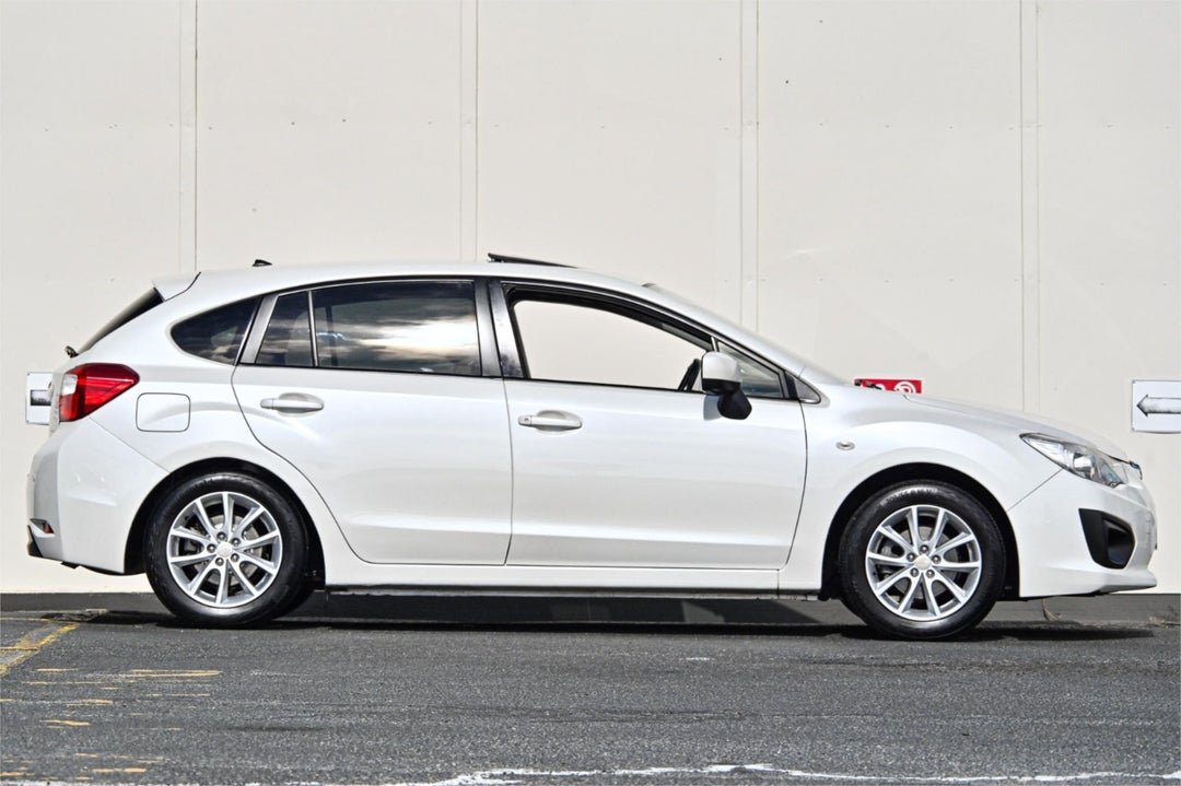 2013 Subaru Impreza 2.0i-l, Manual, 173608 km, Photo 3