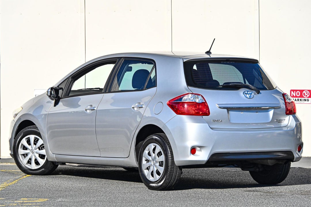 2010 Toyota Corolla Ascent, Automatic, 111945 km, Photo 3