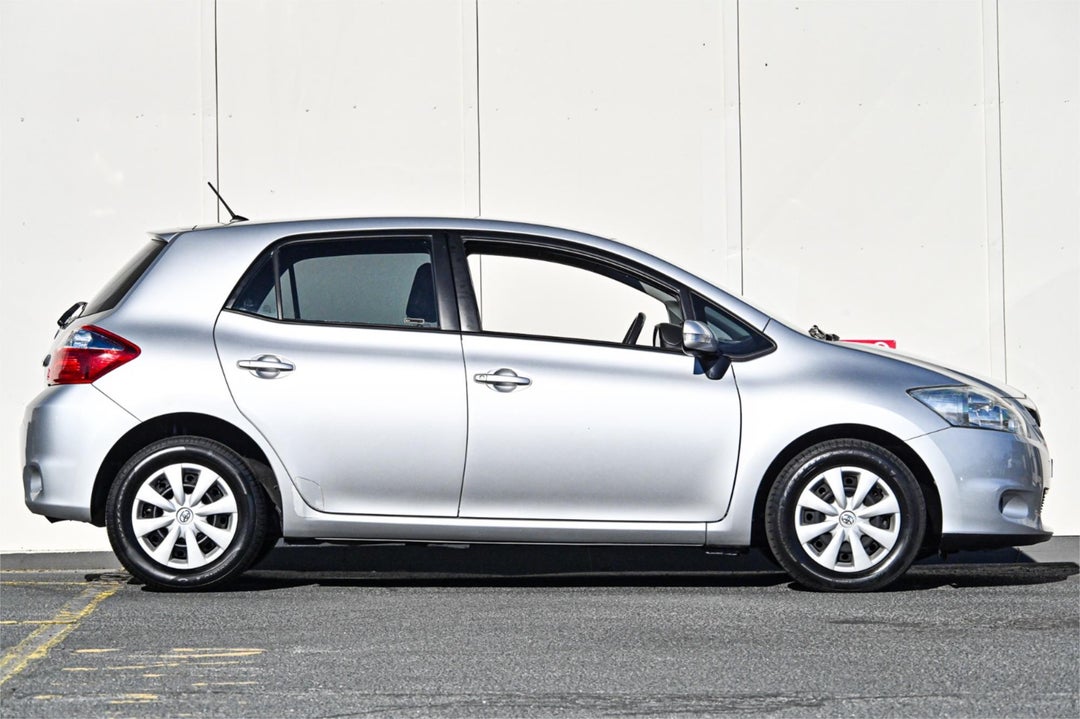 2010 Toyota Corolla Ascent, Automatic, 111945 km, Photo 5