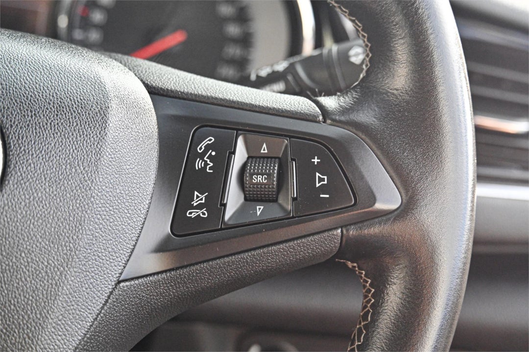 2019 Holden Commodore Rs, Automatic, 137925 km, Photo 11