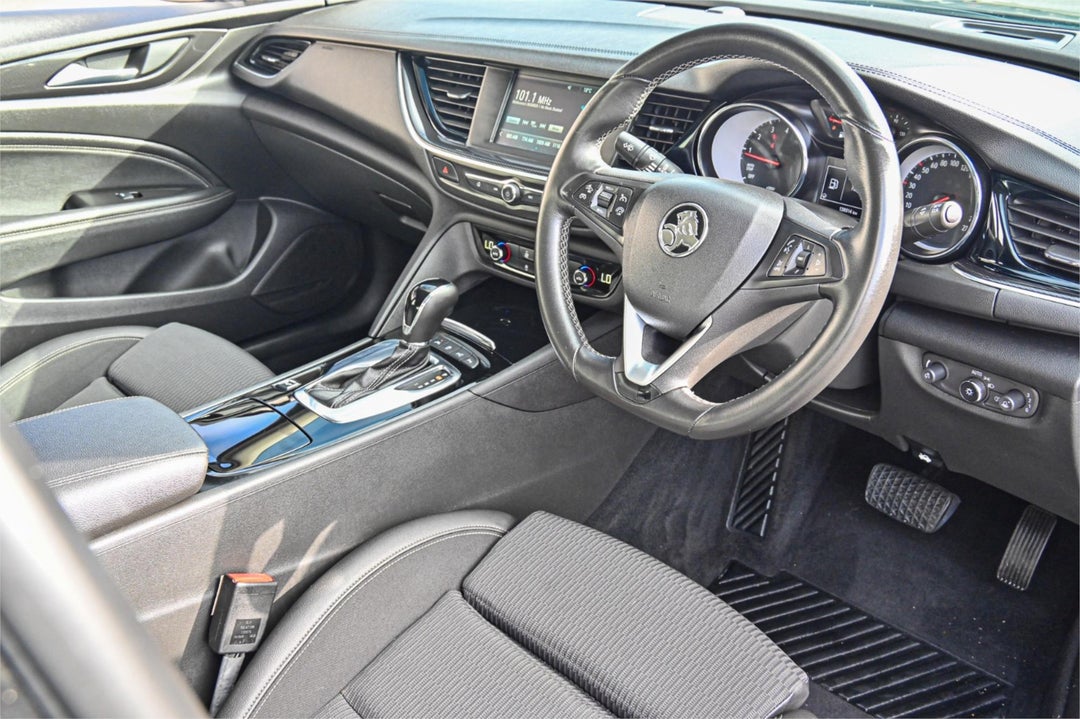 2019 Holden Commodore Rs, Automatic, 137925 km, Photo 7