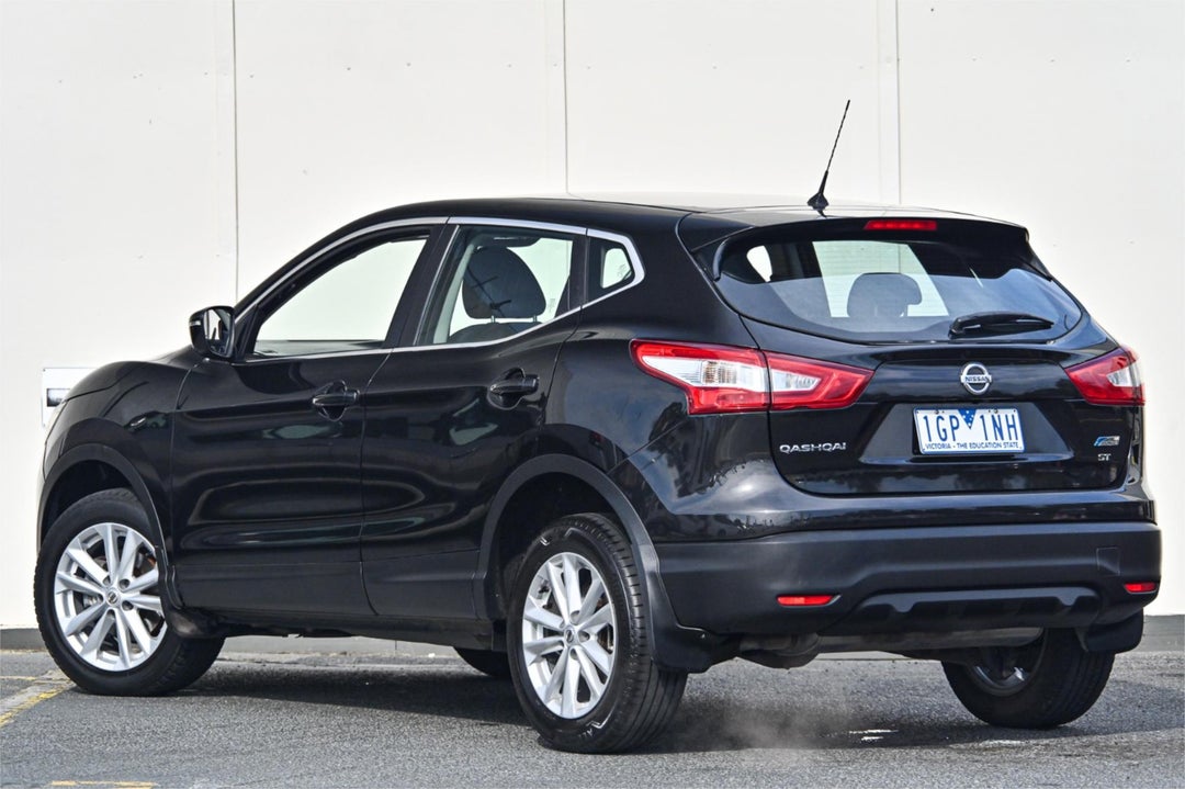2015 Nissan Qashqai St, Manual, 138835 km, Photo 2