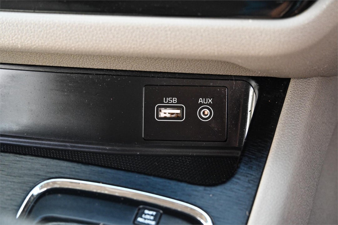 2016 Kia Carnival S, Automatic, 205588 km, Photo 14