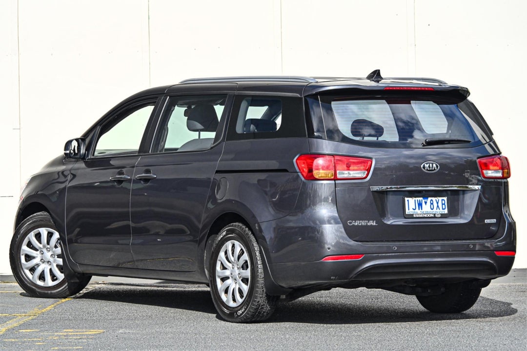 2016 Kia Carnival S, Automatic, 205588 km, Photo 2