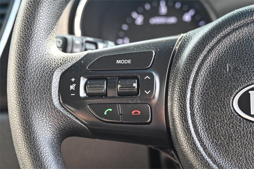 2016 Kia Carnival S, Automatic, 205588 km, Photo 8