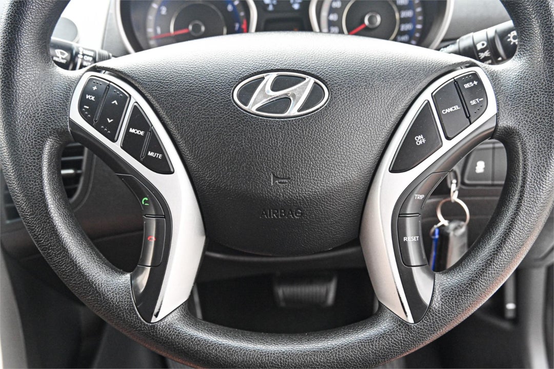 2011 Hyundai Elantra Active, Automatic, 127836 km, Photo 9