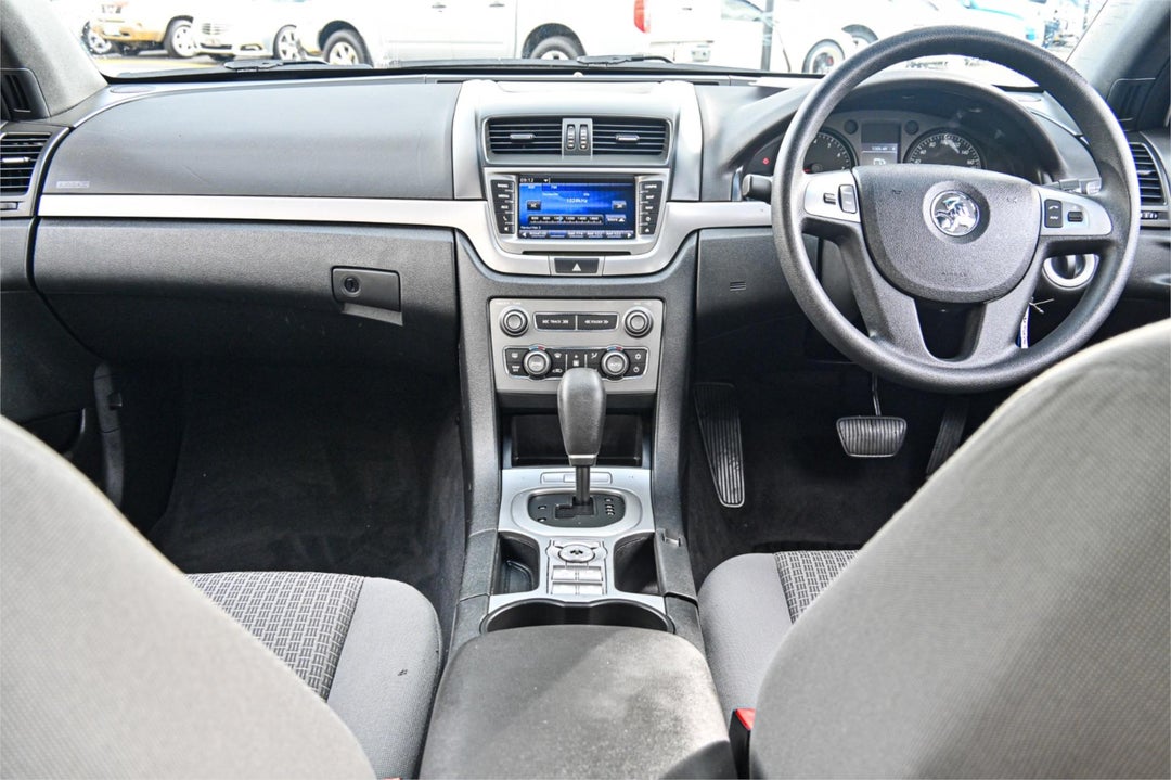 2011 Holden Commodore Omega, Automatic, 111212 km, Photo 5