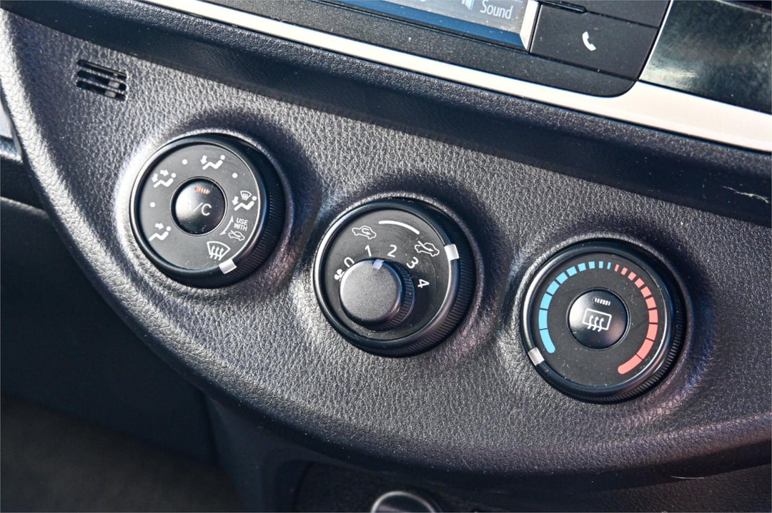 2015 Toyota Yaris Ascent, Automatic, 134078 km, Photo 16