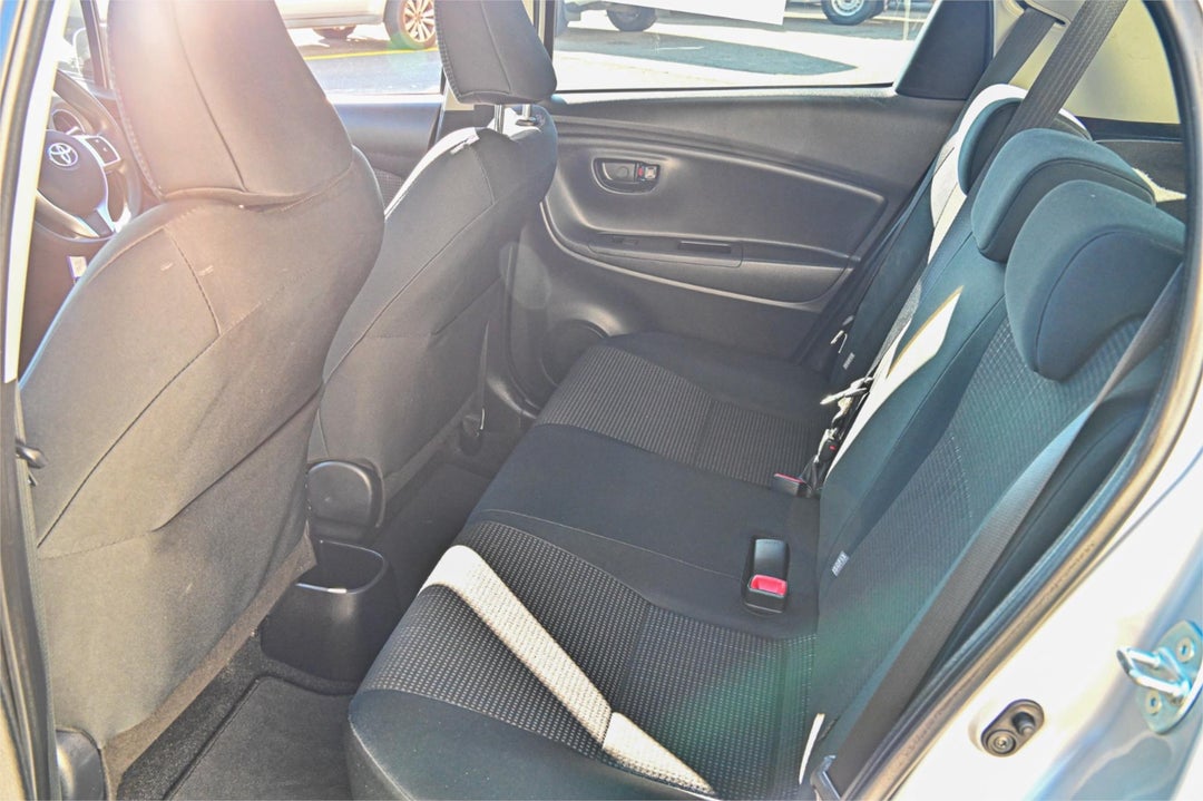 2015 Toyota Yaris Ascent, Automatic, 134078 km, Photo 14