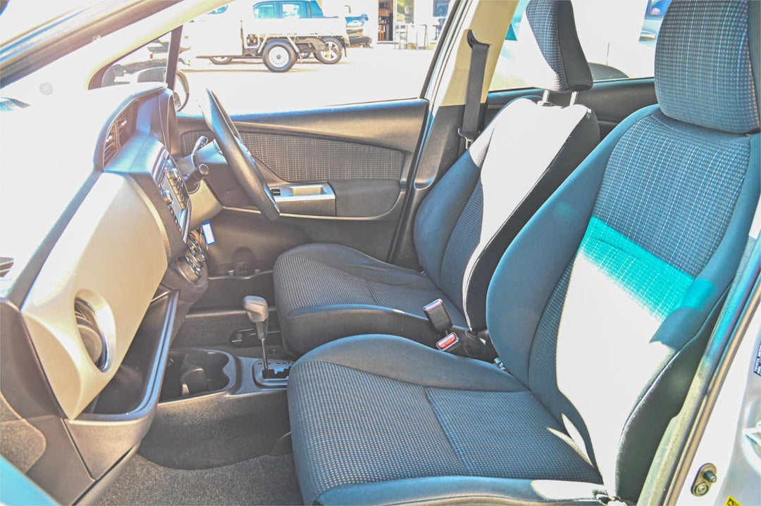 2015 Toyota Yaris Ascent, Automatic, 134078 km, Photo 13