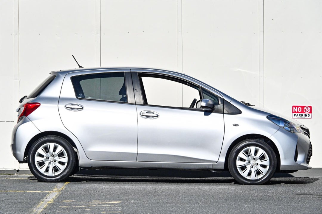 2015 Toyota Yaris Ascent, Automatic, 134078 km, Photo 3