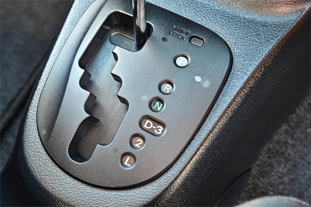 2015 Toyota Yaris Ascent, Automatic, 134078 km, Photo 6