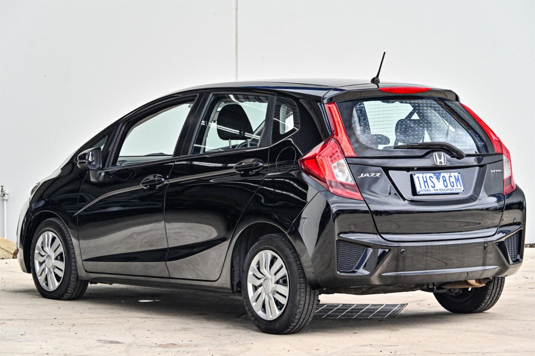 2016 Honda Jazz Vti, Manual, 84339 km, Photo 2