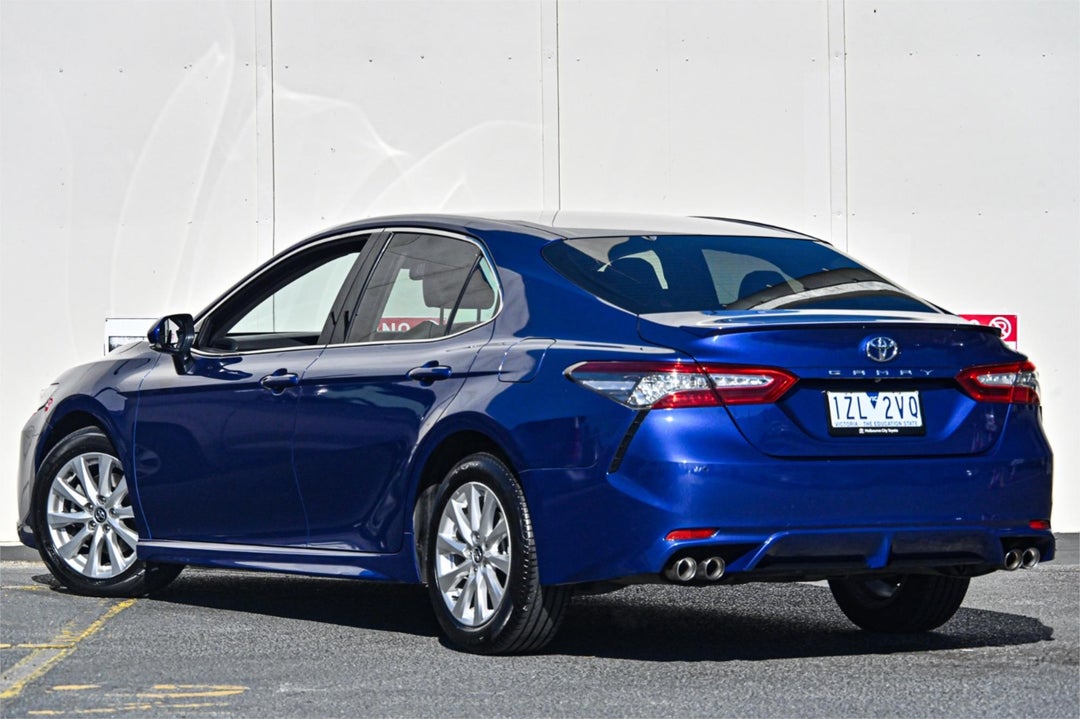 2019 Toyota Camry Sx, Automatic, 131555 km, Photo 2