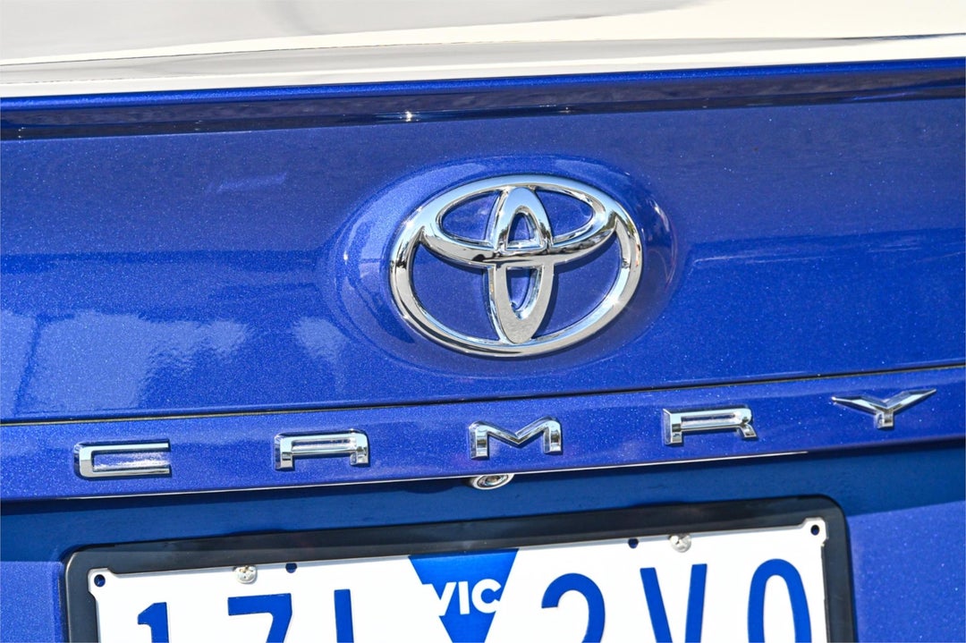 2019 Toyota Camry Sx, Automatic, 131555 km, Photo 4