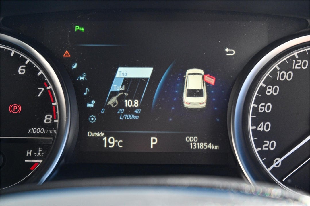 2019 Toyota Camry Sx, Automatic, 131555 km, Photo 8