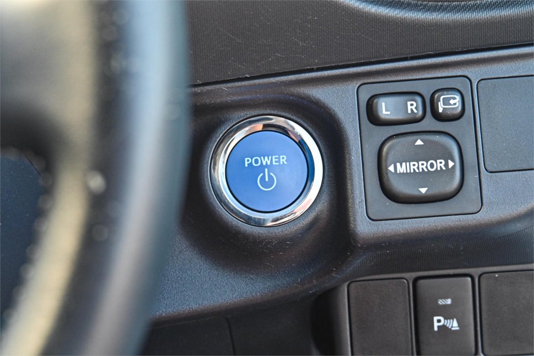 2016 Toyota Prius C I-tech, Manual, 57451 km, Photo 10