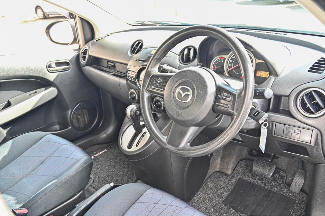 2012 Mazda 2 Neo, Automatic, 156369 km, Photo 6