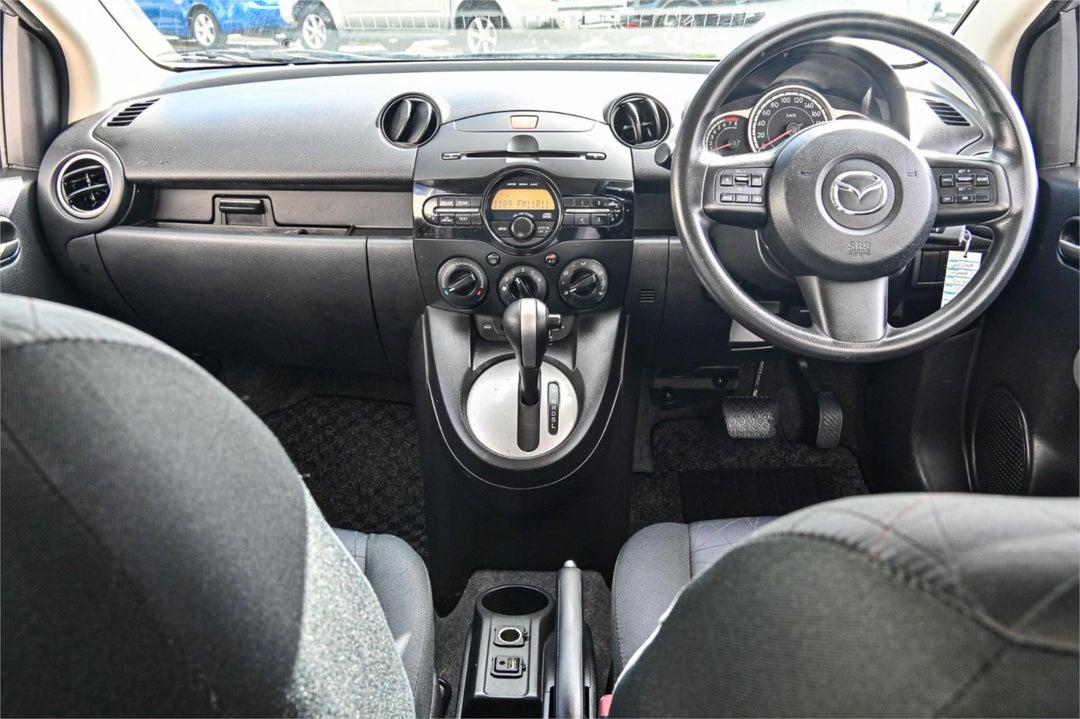 2012 Mazda 2 Neo, Automatic, 156369 km, Photo 7