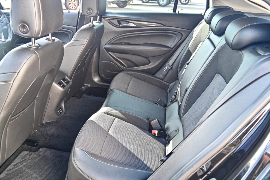 2018 Holden Commodore Rs, Automatic, 108447 km, Photo 17