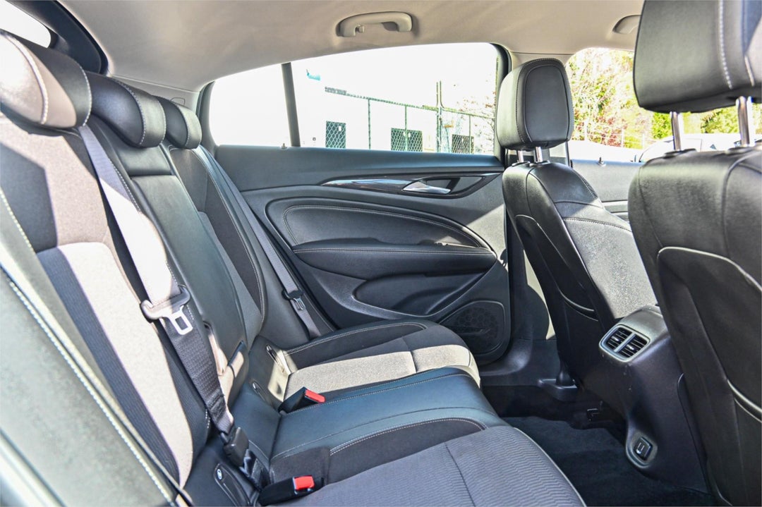 2018 Holden Commodore Rs, Automatic, 108447 km, Photo 18