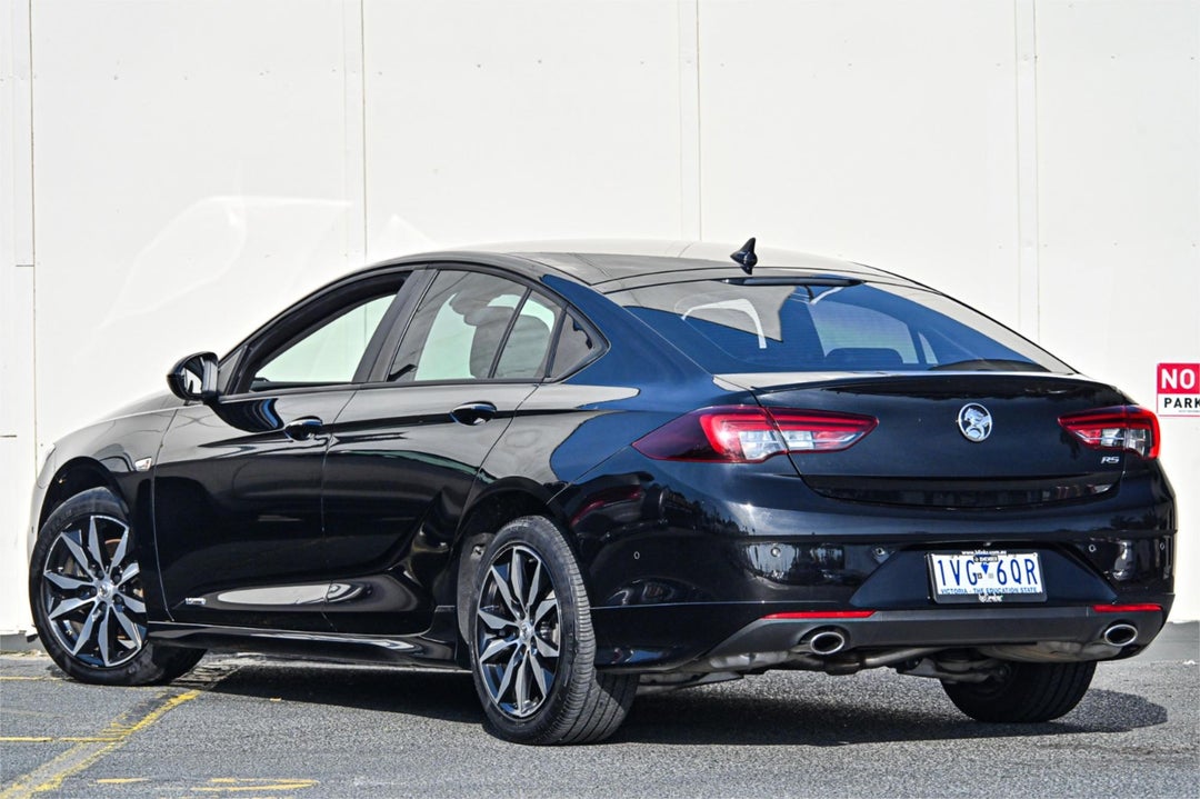 2018 Holden Commodore Rs, Automatic, 108447 km, Photo 2