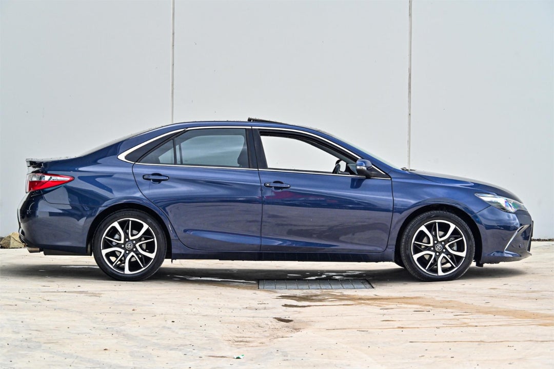 2016 Toyota Camry Atara Sl, Automatic, 63392 km, Photo 3