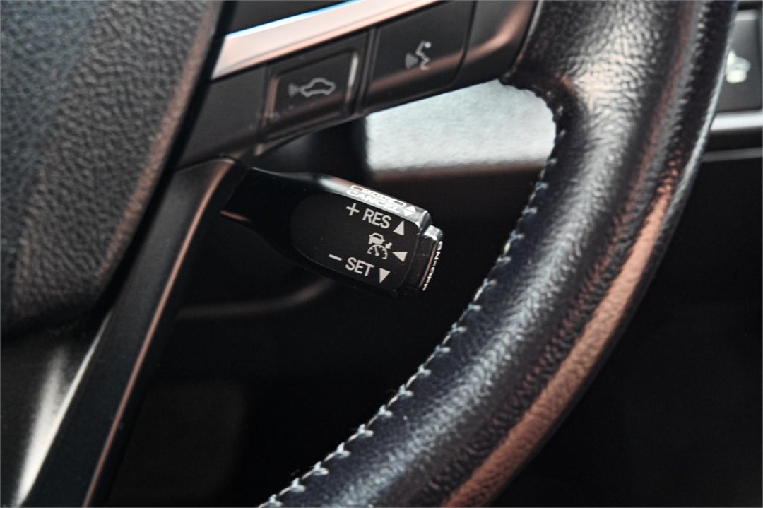 2016 Toyota Camry Atara Sl, Automatic, 63392 km, Photo 10