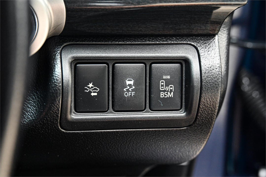 2016 Toyota Camry Atara Sl, Automatic, 63392 km, Photo 12