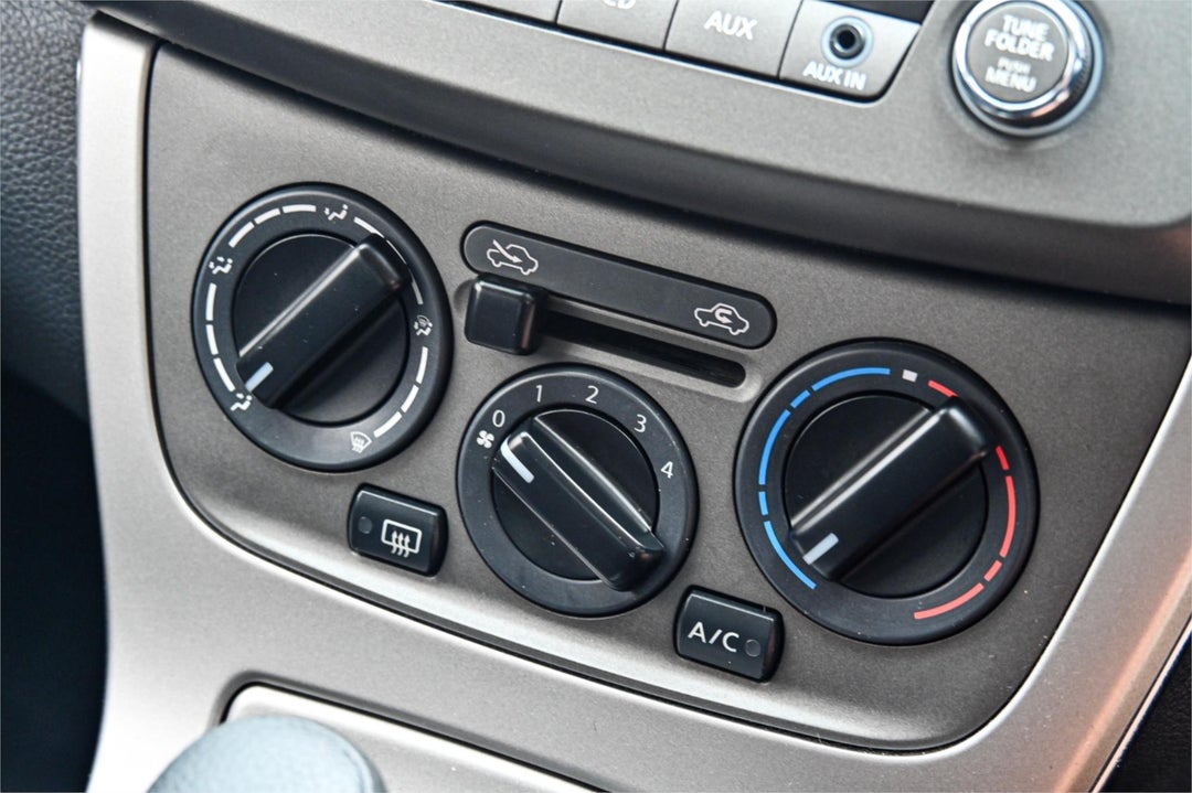 2015 Nissan Pulsar St, Manual, 119991 km, Photo 14