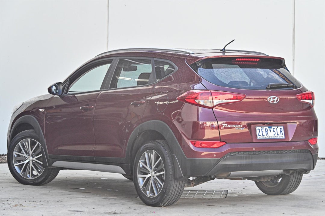 2017 Hyundai Tucson Active, Automatic, 43408 km, Photo 2