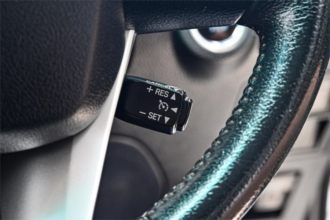 2017 Toyota Hilux Sr5, Automatic, 345510 km, Photo 10