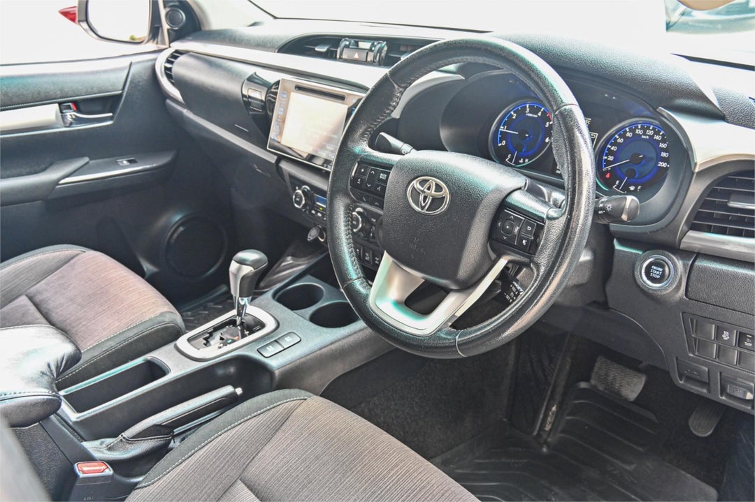 2017 Toyota Hilux Sr5, Automatic, 345510 km, Photo 7