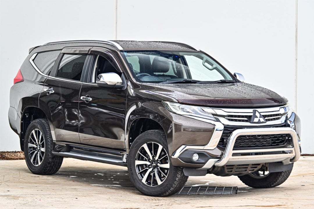 2015 Mitsubishi Pajero Sport Gls, Automatic, 141865 km, Photo 1