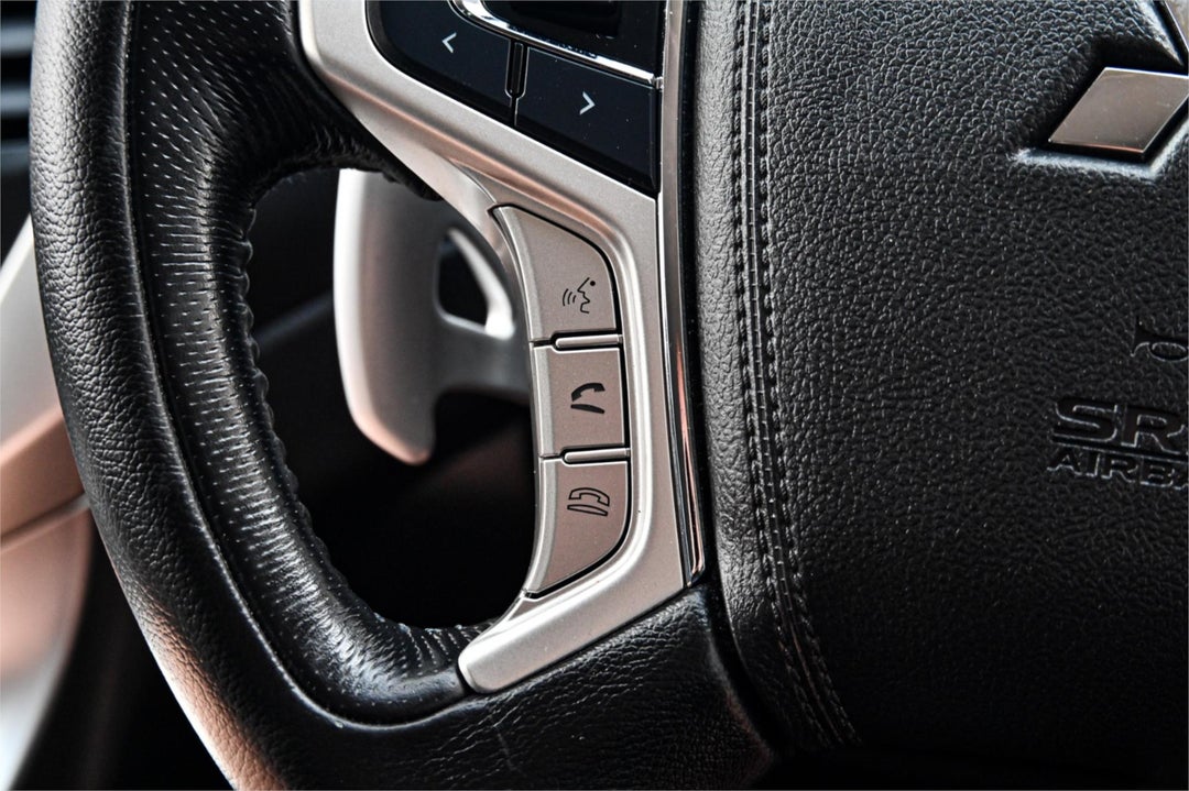 2015 Mitsubishi Pajero Sport Gls, Automatic, 141865 km, Photo 9