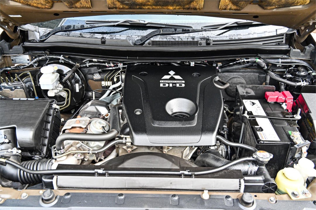 2015 Mitsubishi Pajero Sport Gls, Automatic, 141865 km, Photo 20