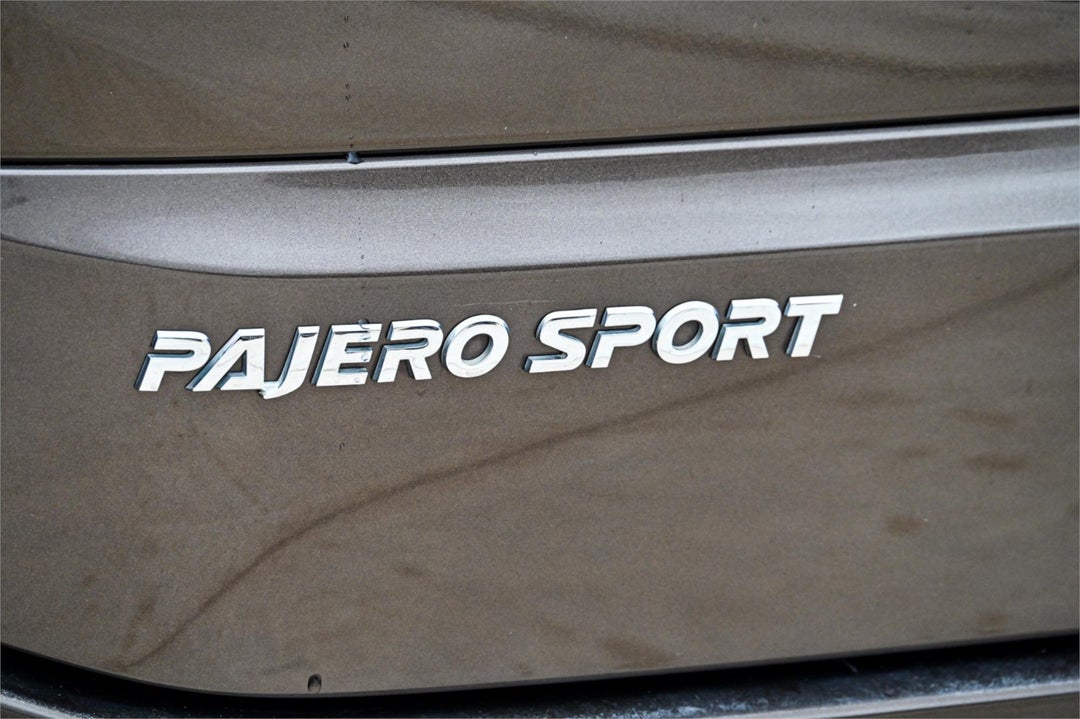 2015 Mitsubishi Pajero Sport Gls, Automatic, 141865 km, Photo 4