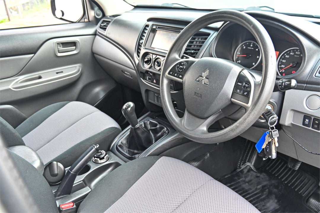 2017 Mitsubishi Triton Glx, Manual, 135943 km, Photo 6