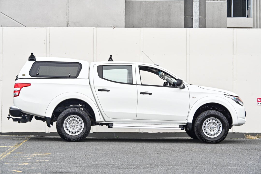 2017 Mitsubishi Triton Glx, Manual, 135943 km, Photo 3