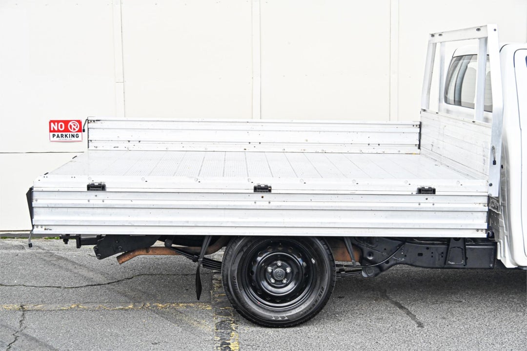 2019 Toyota Hilux Workmate, Automatic, 97376 km, Photo 6