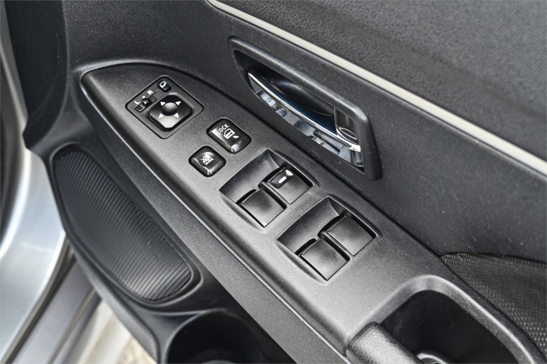 2011 Mitsubishi ASX (2WD), Manual, 137387 km, Photo 15