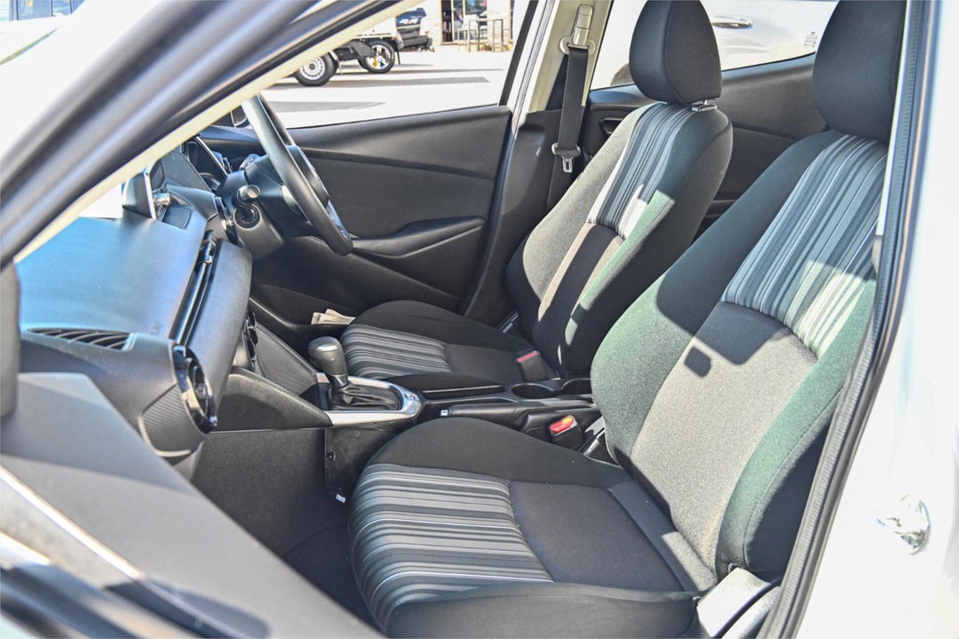 2017 Mazda 2 Neo, Automatic, 74931 km, Photo 17