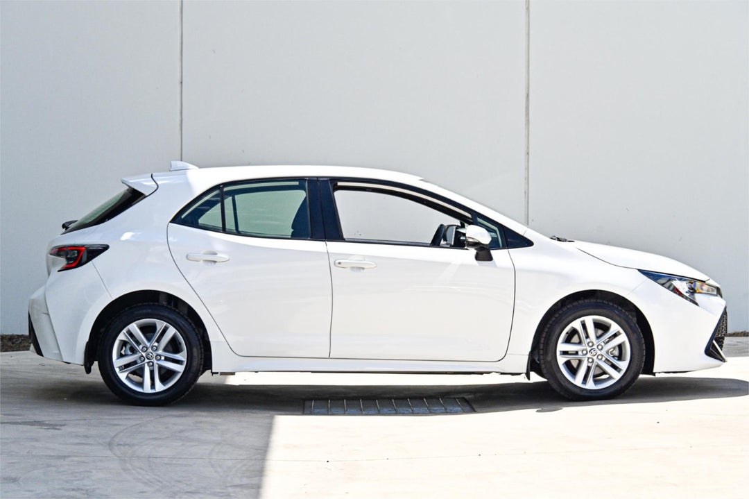 2020 Toyota Corolla Ascent Sport, Manual, 47070 km, Photo 3